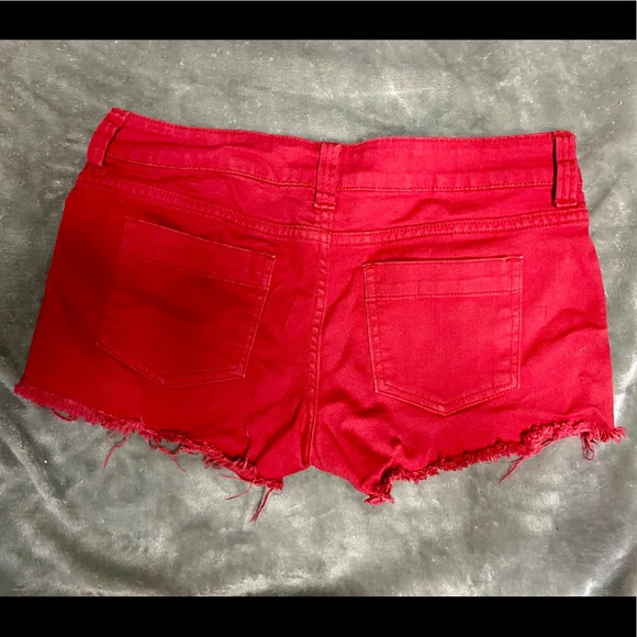Red distressed booty shorts - Picture 2 of 2